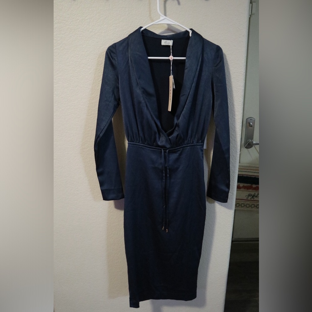 Oh Polly long sleeve V-cut midi fitted dress